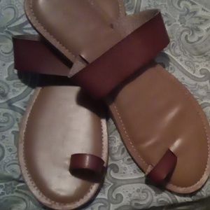 Universal thread sandals